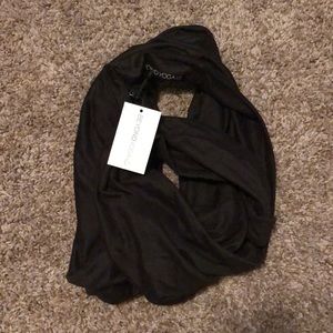 Beyond yoga infinity scarf with zipper pocket